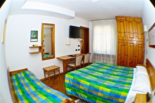 Hotel Laurino à Moena Extérieur photo