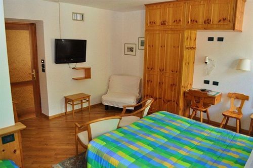 Hotel Laurino à Moena Extérieur photo