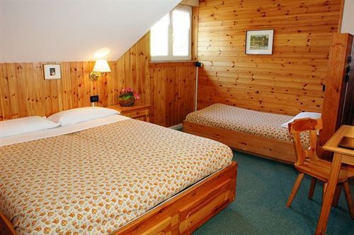 Hotel Laurino à Moena Extérieur photo
